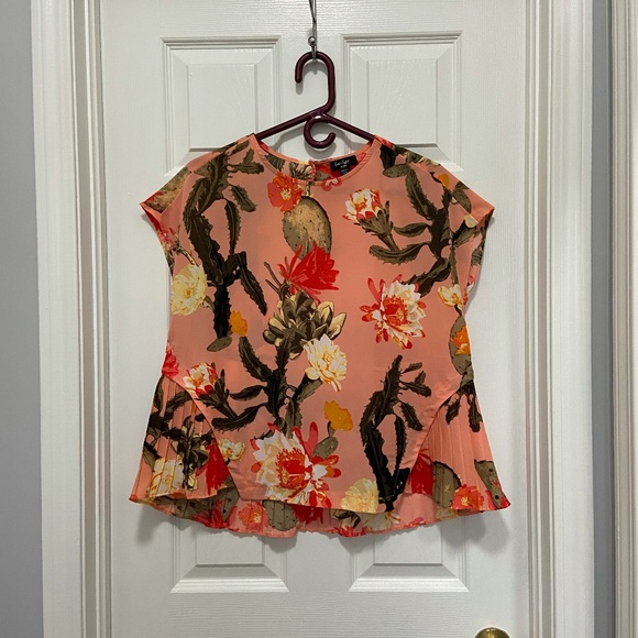 Lord and Taylor Petite Top - Picture 1 of 9